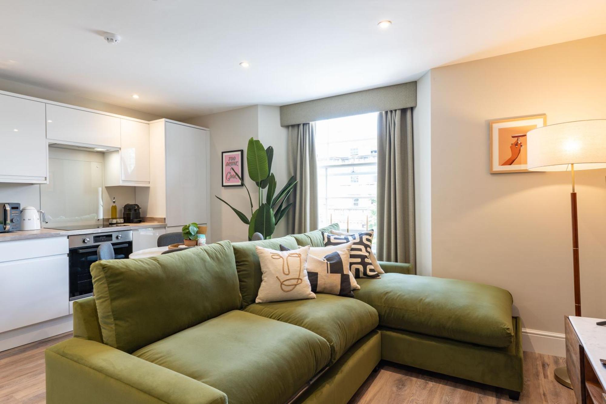 Wellington Place I Your Apartment Бристоль Экстерьер фото