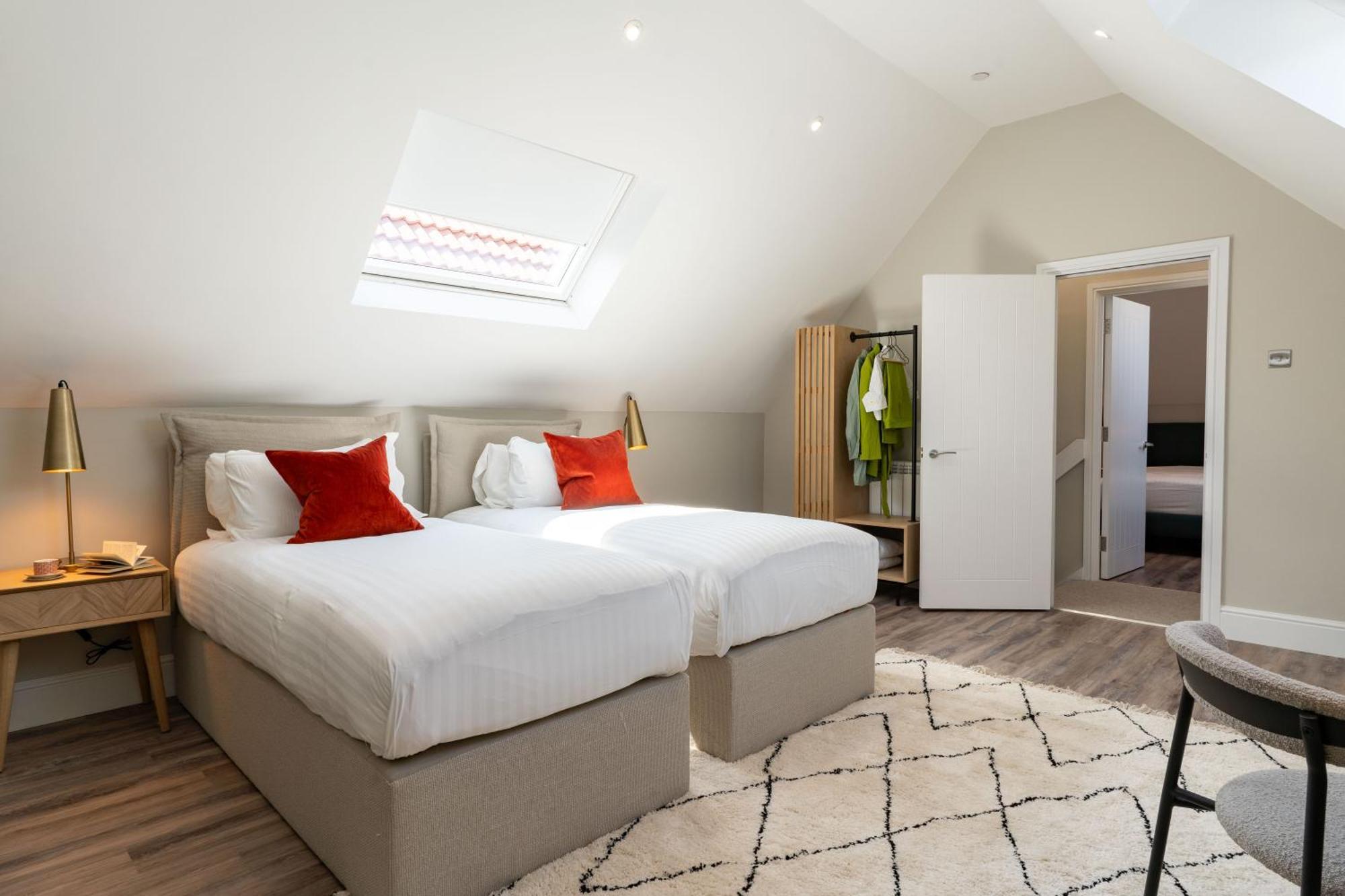 Wellington Place I Your Apartment Бристоль Экстерьер фото